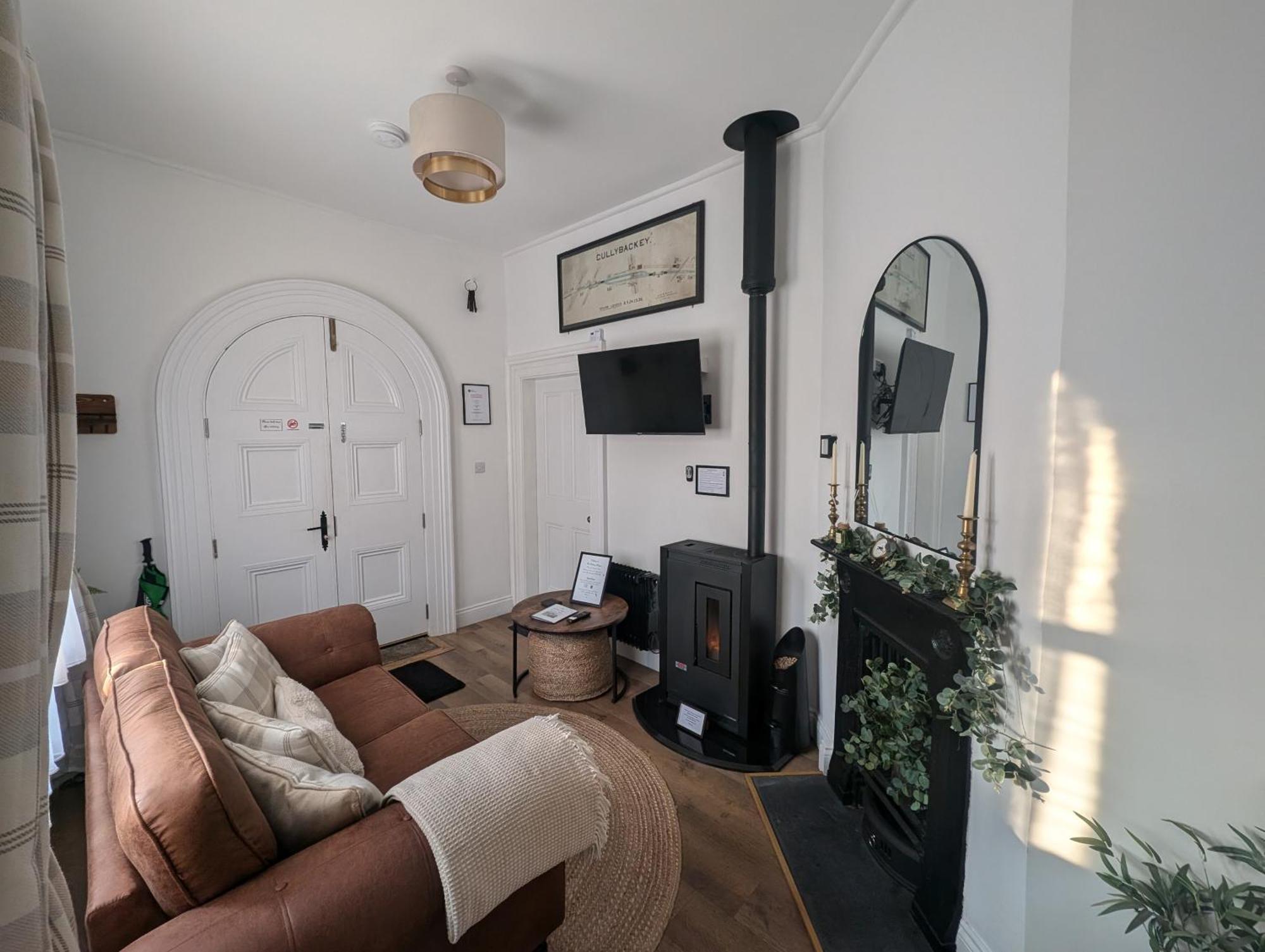 The Railway Sleeper Appartement Cullybackey Buitenkant foto