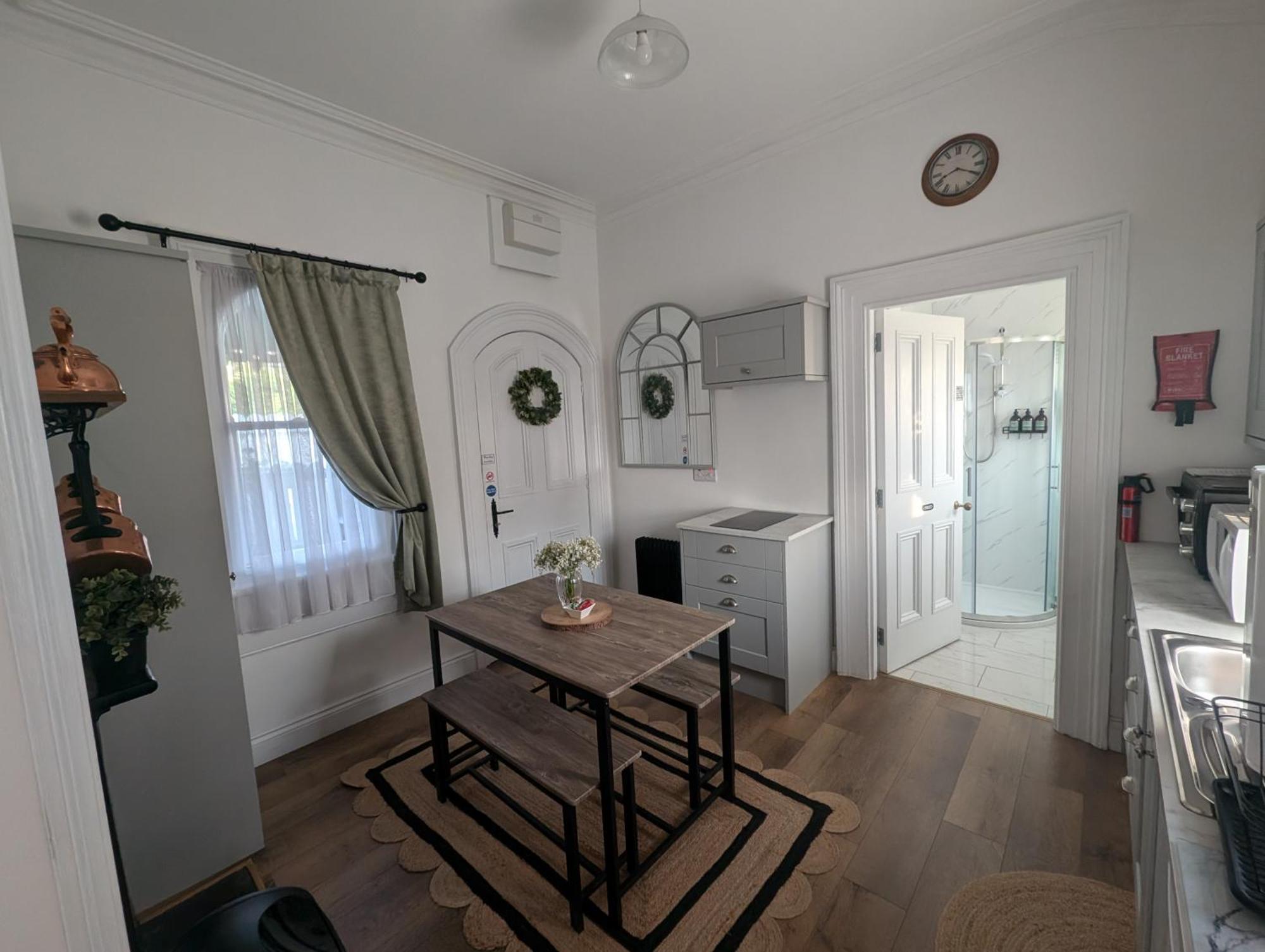 The Railway Sleeper Appartement Cullybackey Buitenkant foto